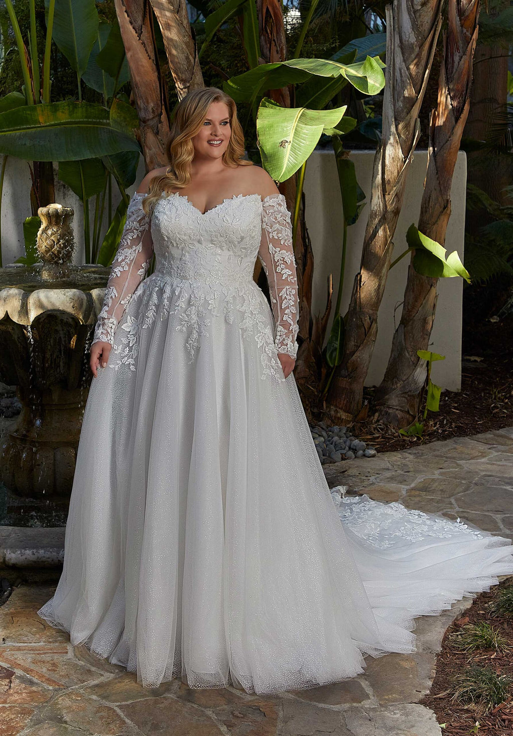 Maro s fashion wedding dress